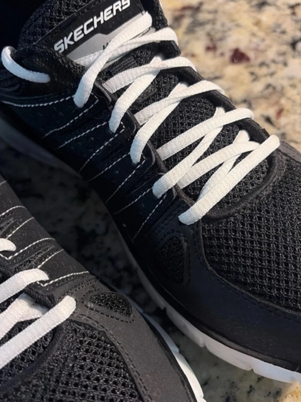 SKECHERS♦️DUAL LITE SNEAKER